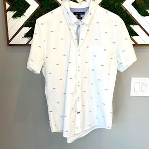Tommy Hilfiger Men’s Button Down (Medium)